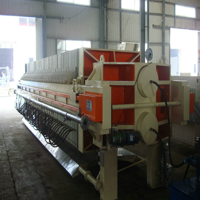PLC que controla la prensa de filtro hidráulica de hierro fundido
